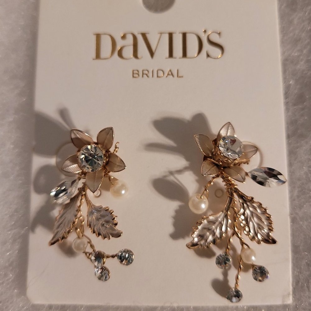 David's Bridal Rose Gold floral rhinestone & pearl earrings NWT